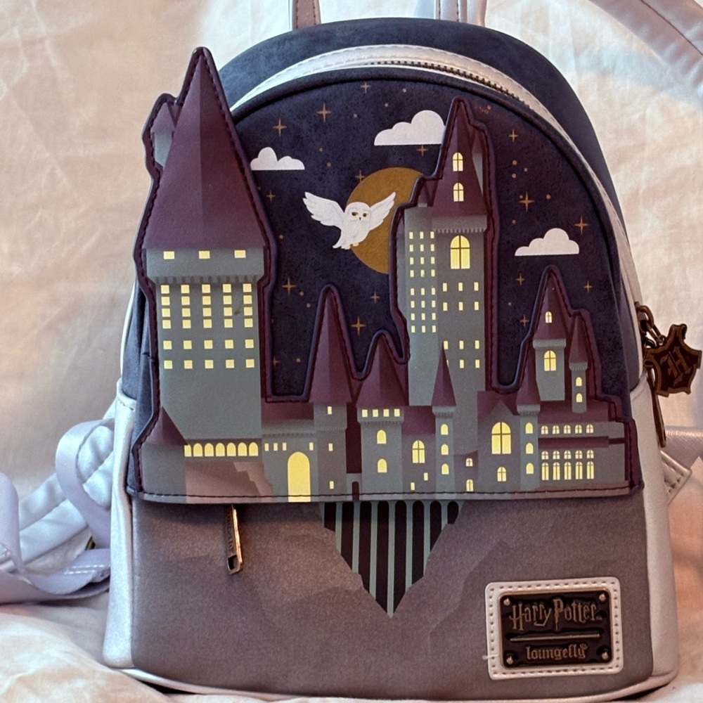 Loungefly Gray Cityscape Backpack - image 1